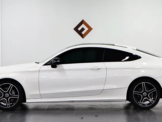 Mercedes-Benz C-Class — Фото автомобиля 7