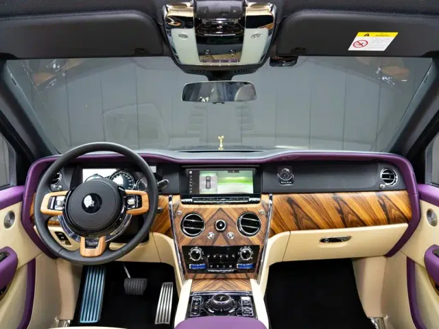 Rolls-Royce Cullinan — Фото автомобиля 20