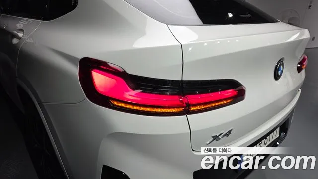 BMW X4 xDrive20i M Sport Pro — Фото автомобиля 18