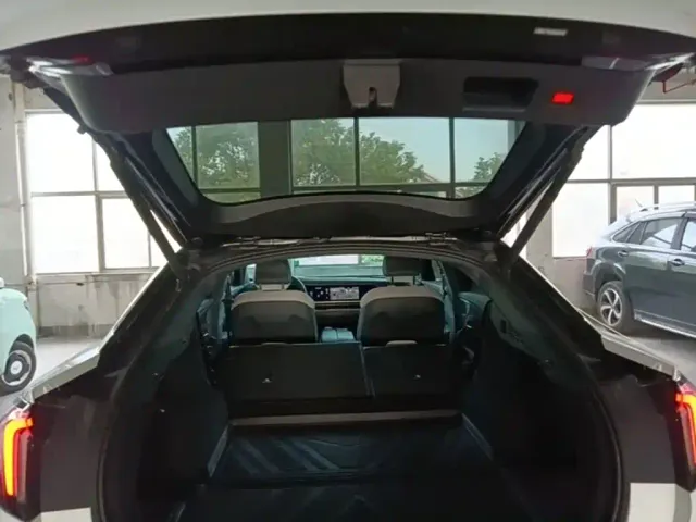 ARCFOX Arcfox Alpha S 2022 Model 708S+ 160kW — Фото автомобиля 18