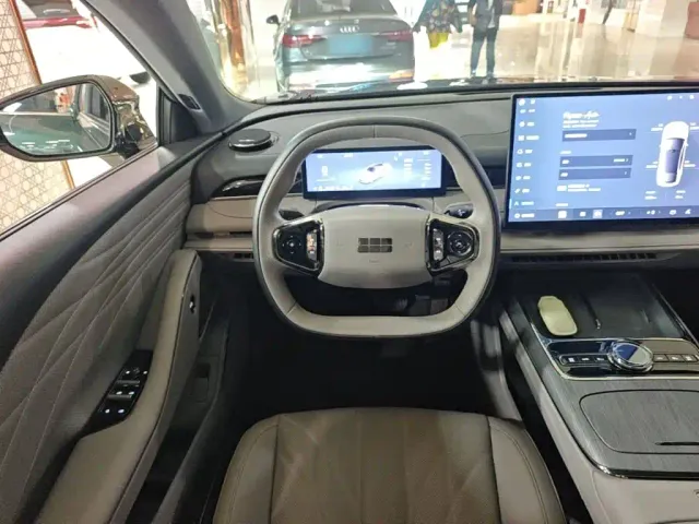 Geely Galaxy Xingyao 8 — Фото автомобиля 10