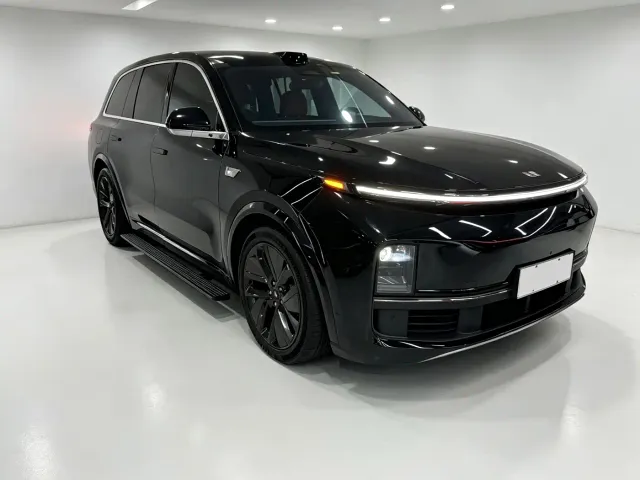 Li Auto Li Xiang L9 2024 Model Ultra — Фото автомобиля 2