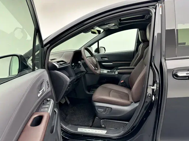 Toyota Granvia — Фото автомобиля 17
