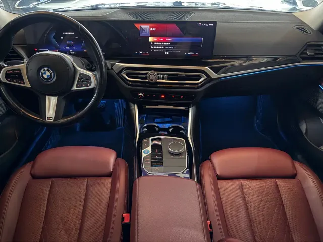 BMW i3 — Фото автомобиля 8