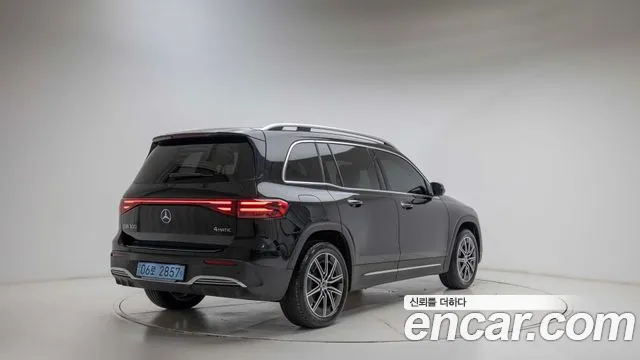 Mercedes-Benz EQB — Фото автомобиля 2
