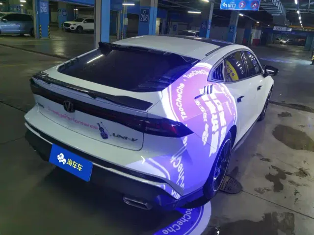 Changan UNI-V — Фото автомобиля 3