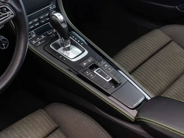 Porsche 718 — Фото автомобиля 14