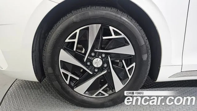 Hyundai Grandeur Grandeur (New) Hybrid — Фото автомобиля 5
