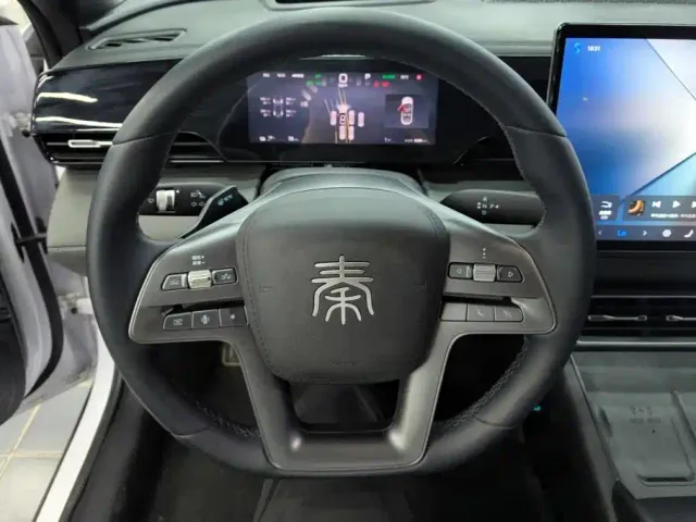BYD Qin L — Фото автомобиля 15