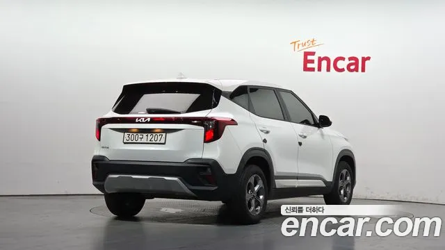 Kia Seltos Новый Seltos Бензин 2.0 2WD — Фото автомобиля 2