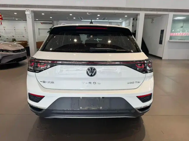 Volkswagen T-Roc — Фото автомобиля 5