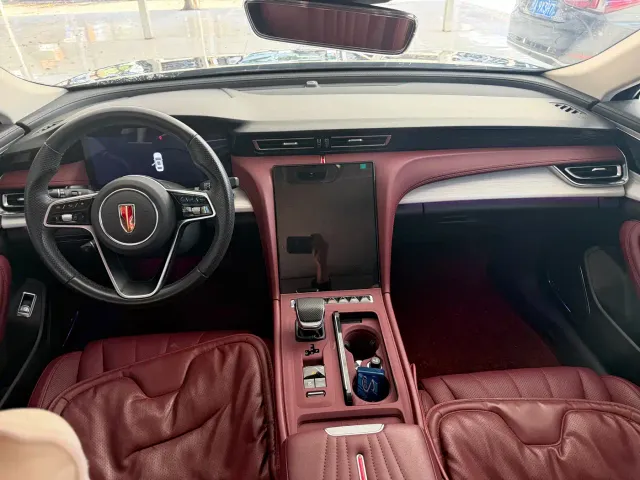 Hongqi H5 — Фото автомобиля 10