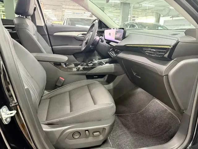 Buick Envision Plus — Фото автомобиля 10