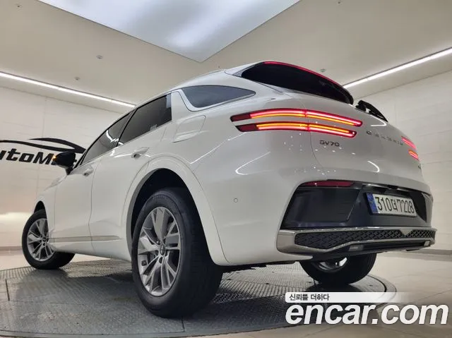 Genesis GV70 2.5T Бензин AWD — Фото автомобиля 2
