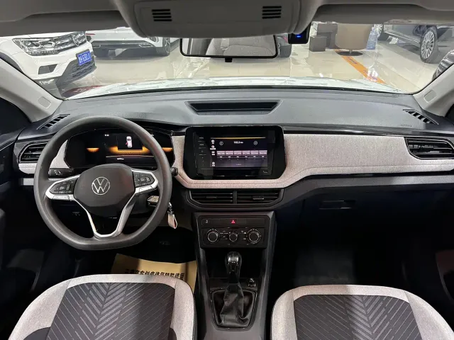 Volkswagen Tharu — Фото автомобиля 6