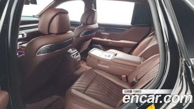Genesis G90 Бензин 3.5 турбо AWD — Фото автомобиля 16