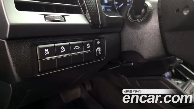 KG_Mobility_Ssangyong Rexton Новый Rexton Sport Khan Дизель 2.2 4WD — Фото автомобиля 19