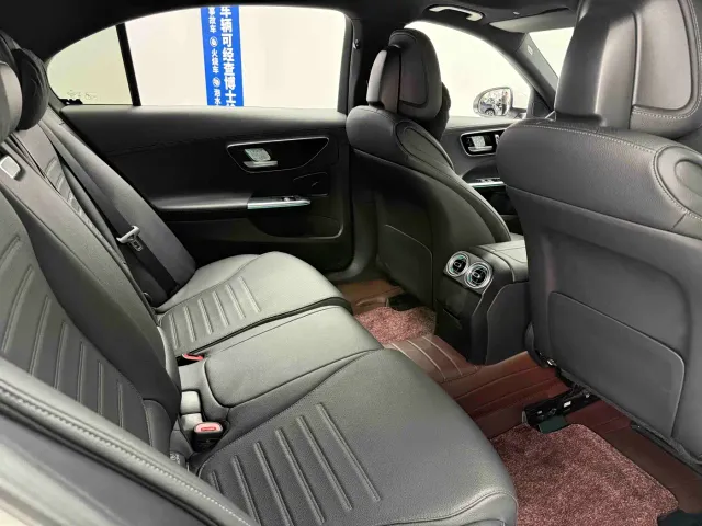 Mercedes-Benz C-Class — Фото автомобиля 13