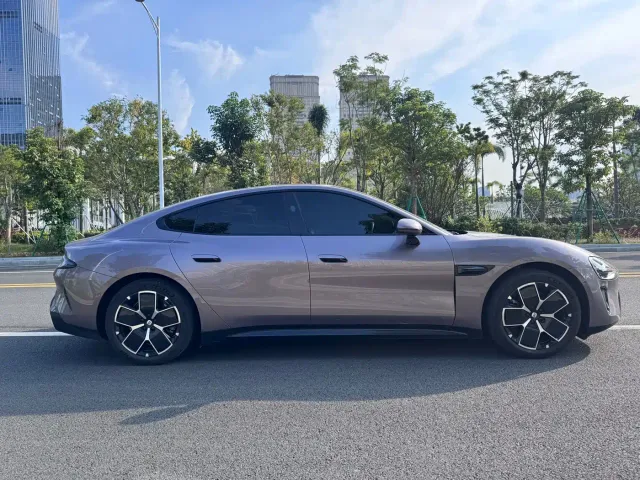 Xiaomi SU7 — Фото автомобиля 6