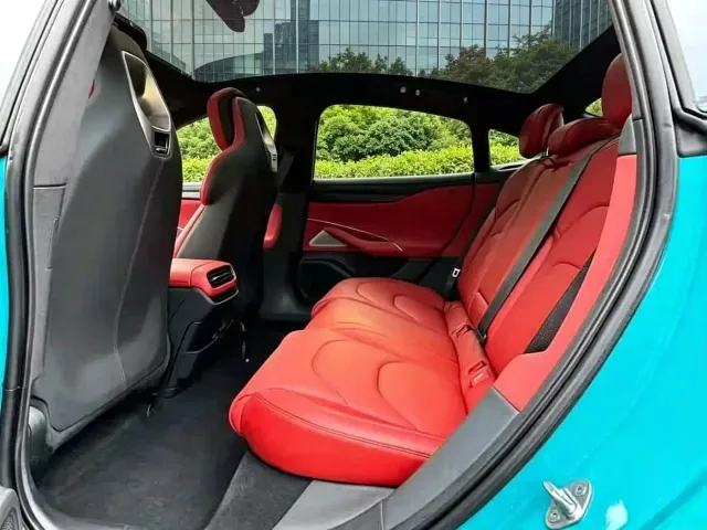 Xiaomi SU7 — Фото автомобиля 7