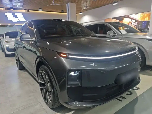 Li Auto L6 — Фото автомобиля 3