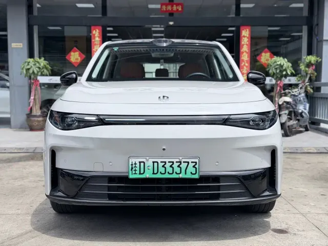 Leapmotor C10 — Фото автомобиля 2