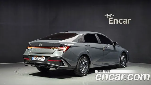 Hyundai Avante CN7 — Фото автомобиля 2
