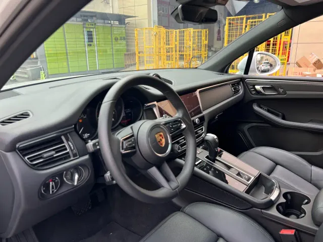 Porsche Macan — Фото автомобиля 9