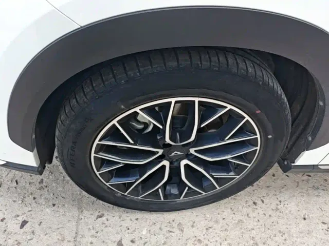 Kaiyi Kunlun NEV — Фото автомобиля 22