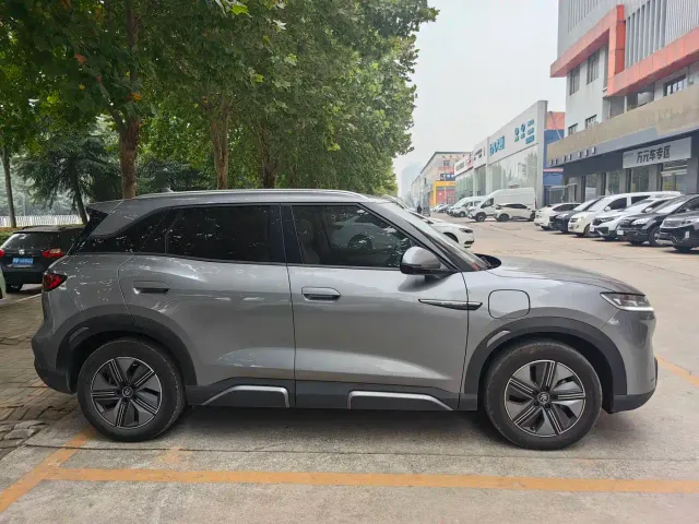 BYD Yuan UP — Фото автомобиля 5