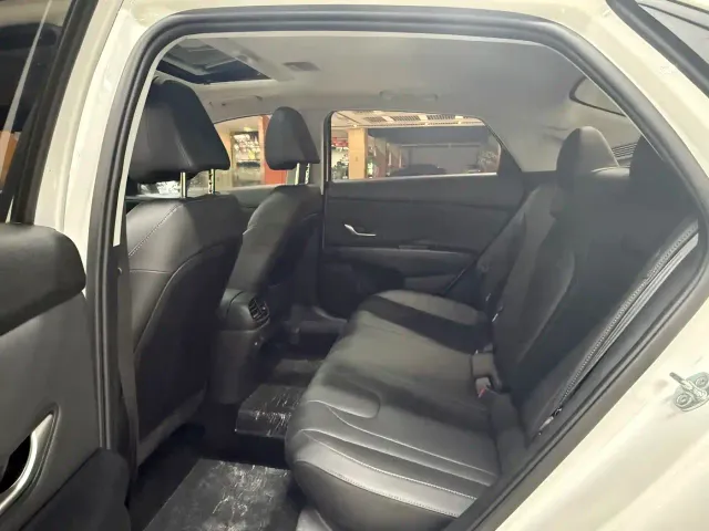Hyundai Elantra — Фото автомобиля 6