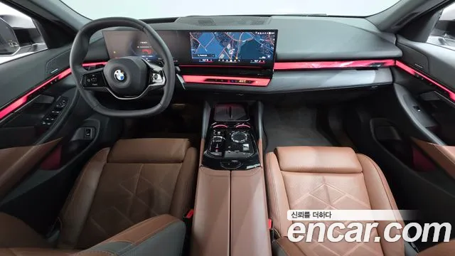 BMW 5-Series 5 серия (G60) — Фото автомобиля 7