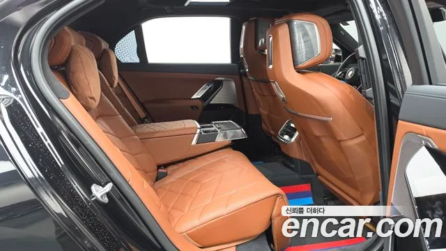 BMW 7 Series G70 — Фото автомобиля 12