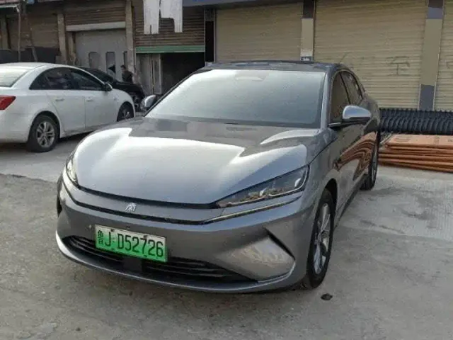 Фотография автомобиля — BYD Qin L