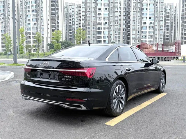 Audi A6L — Фото автомобиля 15