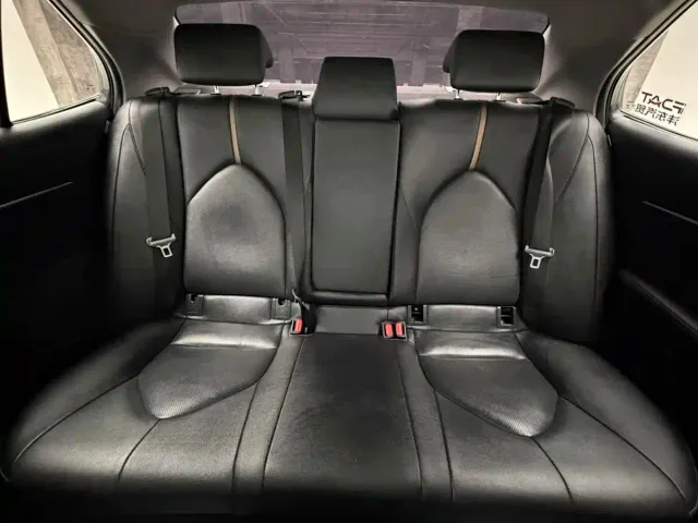 Toyota Camry — Фото автомобиля 14