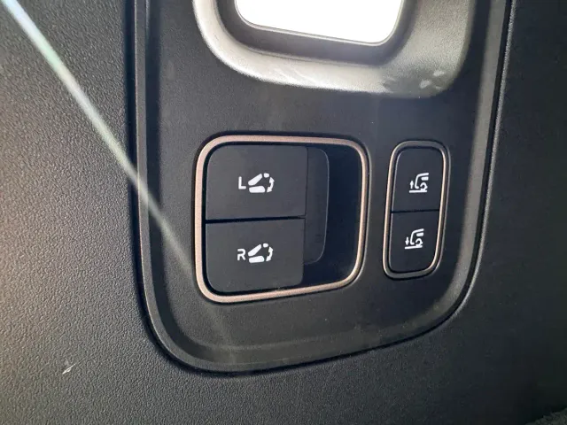 Li Auto i8 — Фото автомобиля 22