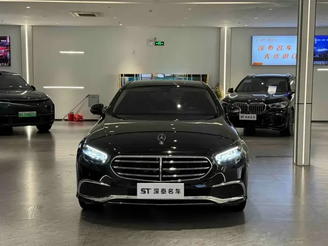 Mercedes-Benz E-Class — Фото автомобиля 2