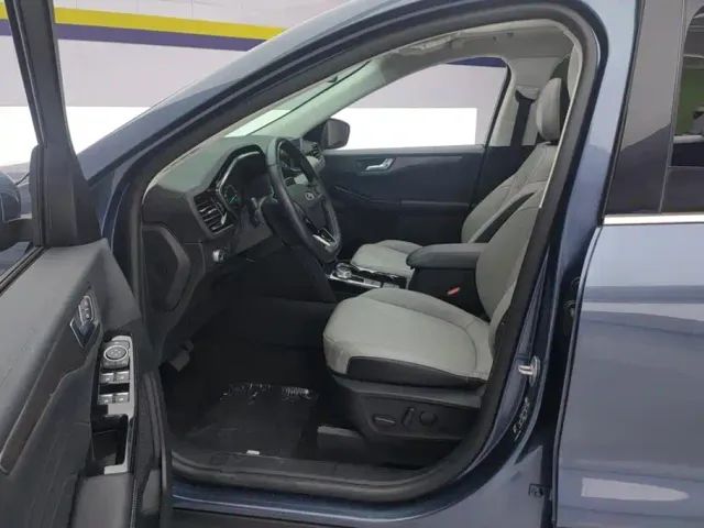 Ford Escape — Фото автомобиля 9