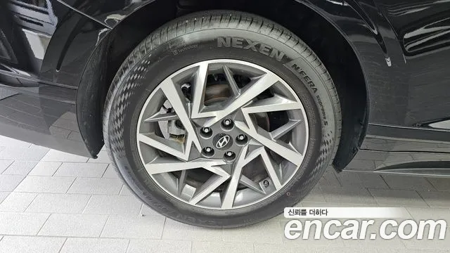 Hyundai Grandeur Grandeur (GN7) 2.5 Бензин 2WD — Фото автомобиля 5