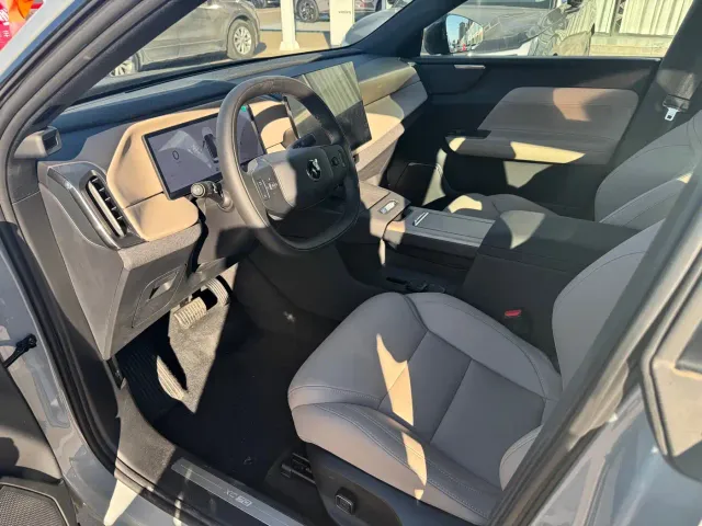 Volvo XC70 Plug-in Hybrid — Фото автомобиля 3