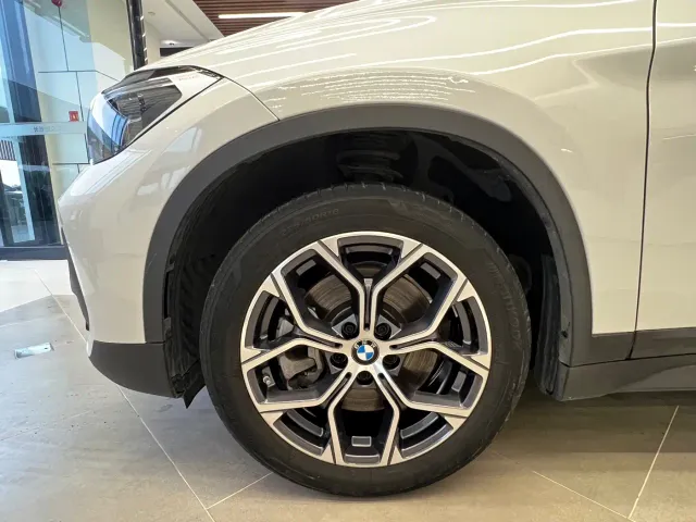 BMW X1 — Фото автомобиля 4