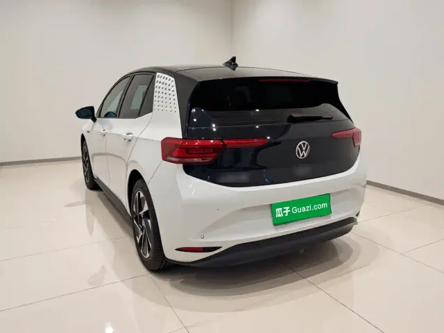 Volkswagen ID.3 — Фото автомобиля 4