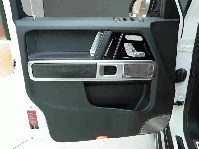Mercedes-Benz G-Class — Фото автомобиля 14
