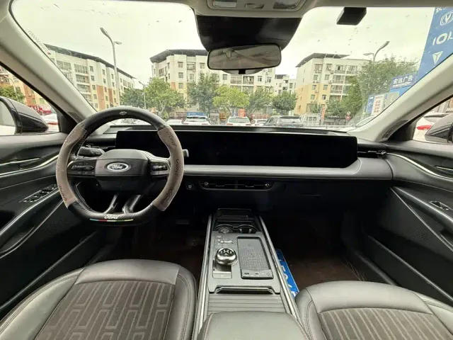 Ford Mondeo — Фото автомобиля 10