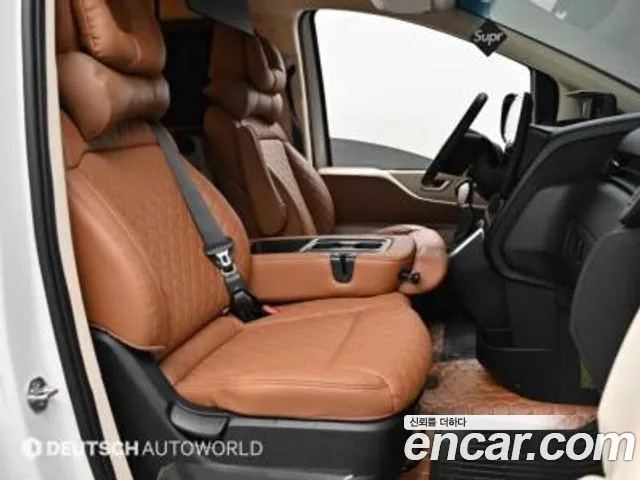Hyundai Staria Staria 2WD автодом — Фото автомобиля 10