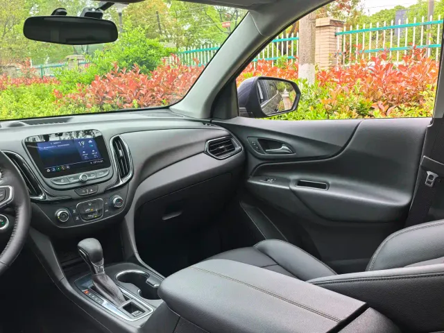 Chevrolet Equinox — Фото автомобиля 16