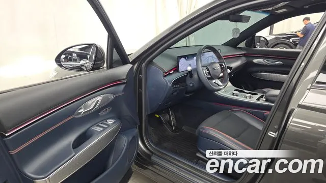 Genesis GV70 — Фото автомобиля 15