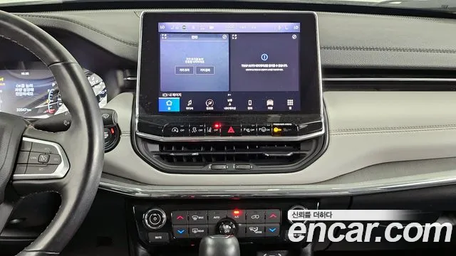 Jeep Compass — Фото автомобиля 14