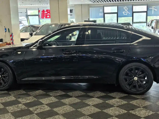 Cadillac CT5 — Фото автомобиля 5